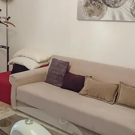 Stunning In With Wifi Apartament