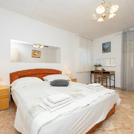 Stunning In With Wifi Apartament Dugi Rat